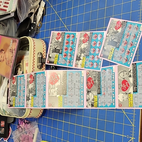 2005 I Love Lucy Stratch Off Texas Lottery Tickets For Collection Total of 8 - Picture 1 of 5